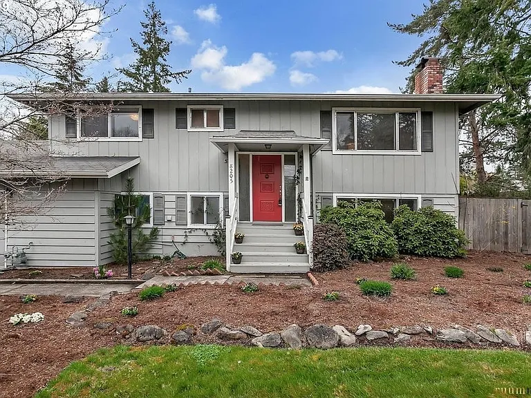 8205 SW Laurel St — Photo 1