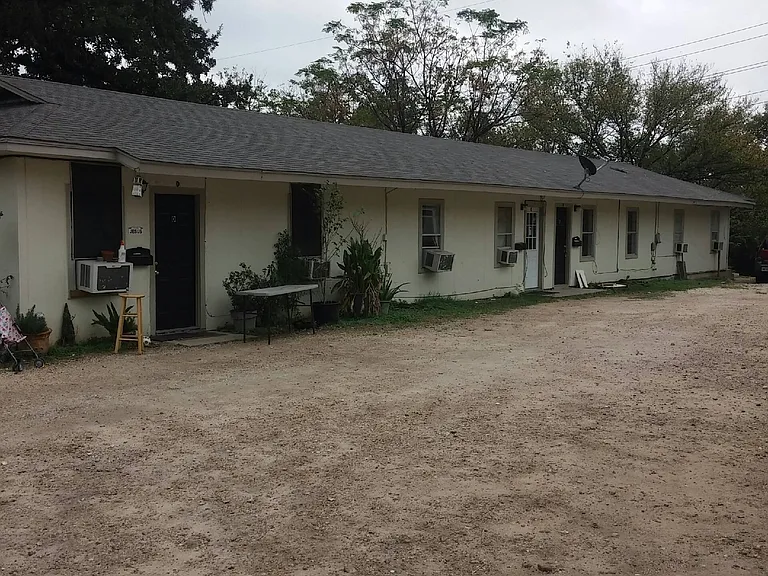 2202 Sl Davis Ave #B — Photo 8