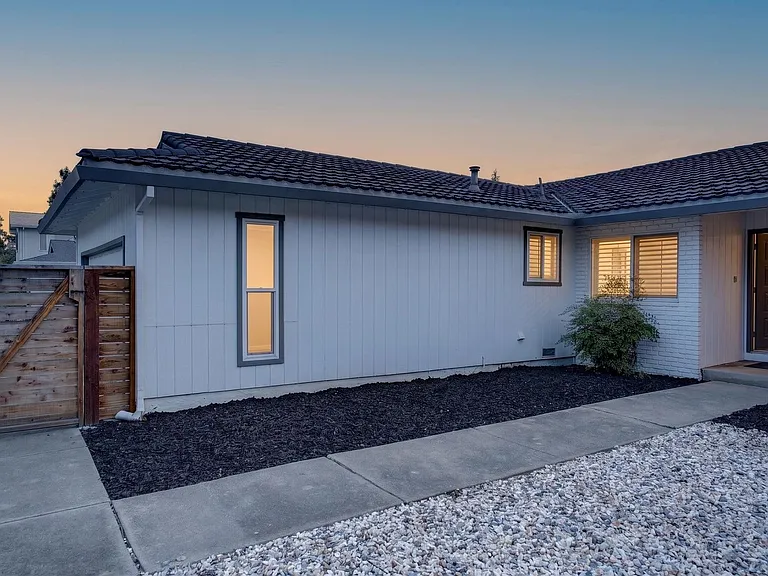 1780 Clayton Way — Photo 5
