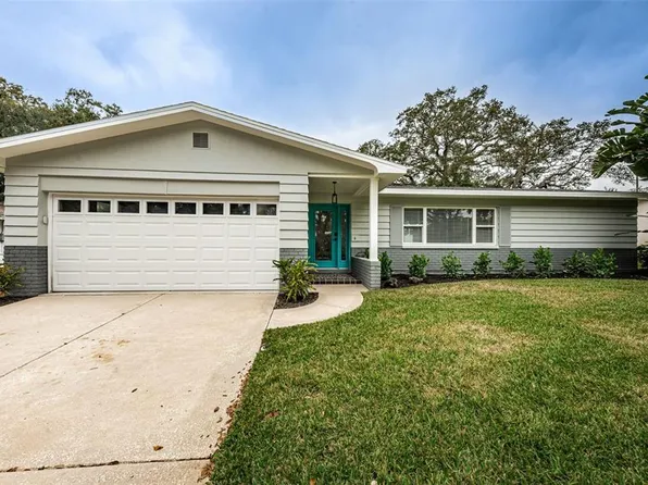 1356 Whispering Pines Dr, Clearwater, FL 33764