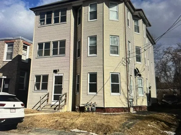 6 Rockdale St #1, Worcester, MA 01606