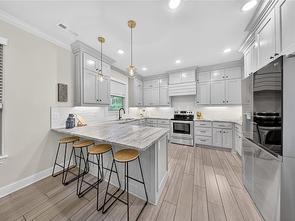5th image of 29 Wesmorland Dr