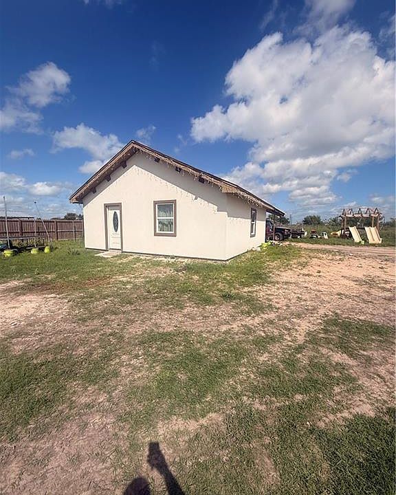 1st image of 805 Adalee Dr