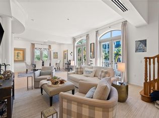 380 10th St S APT 202, Naples, FL 34102