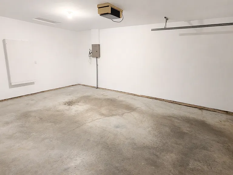 913 Richland Ave SW — Photo 17