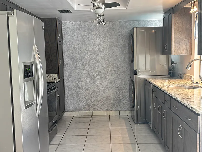 819 E 13th Ave — Photo 8