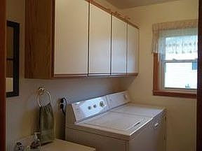 1st image of 320 W Mill St