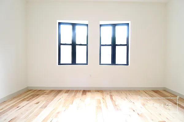 Rented by Grand & Co. | media 5