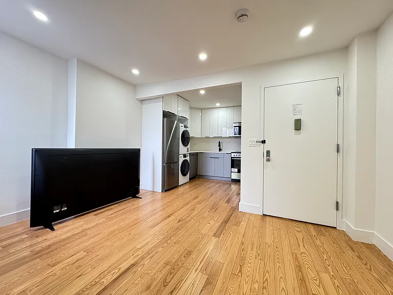 2322 Bedford Ave #3C — Photo 3