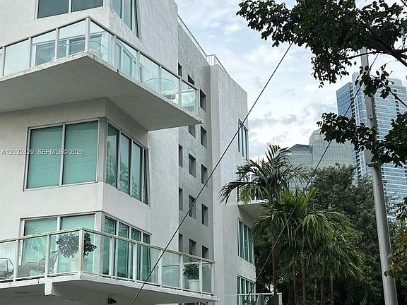 2nd image of 1650 Brickell Ave APT 206
