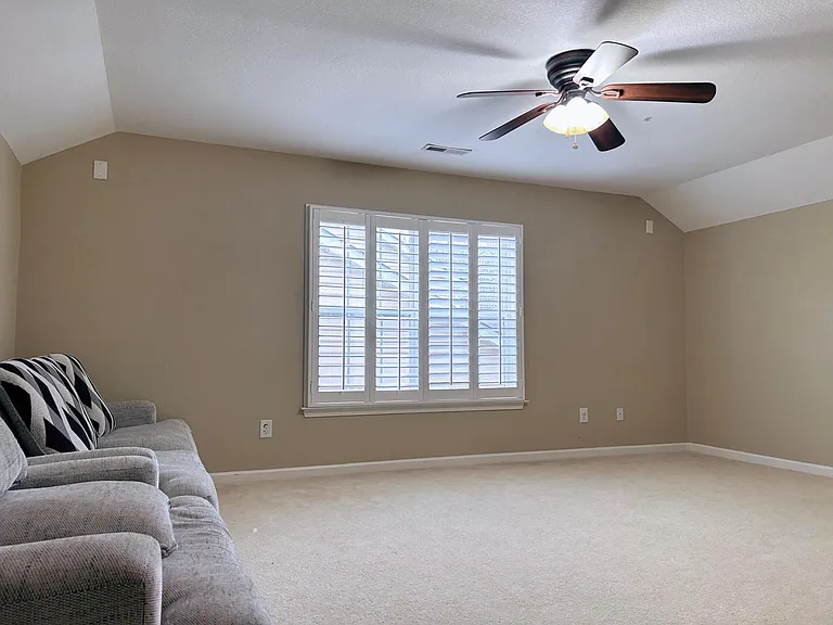 6424 Falls Lake Dr — Photo 14