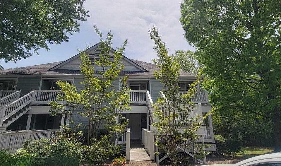 1st image of 3031 Summerhill Pl
