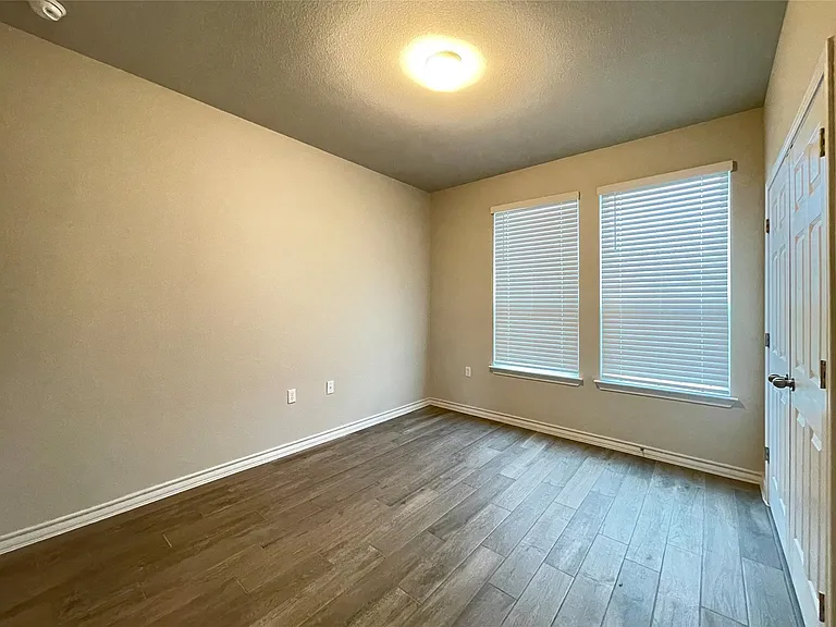 1603 Denesa Dr — Photo 9