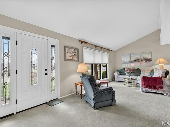 3rd image of 6 Seawood Ct
