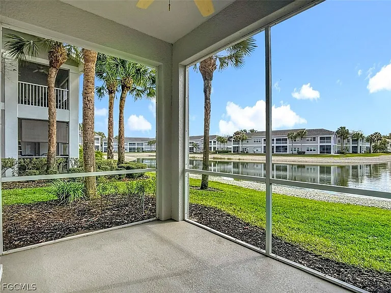 12151 Summergate Cir #R101 — Photo 32