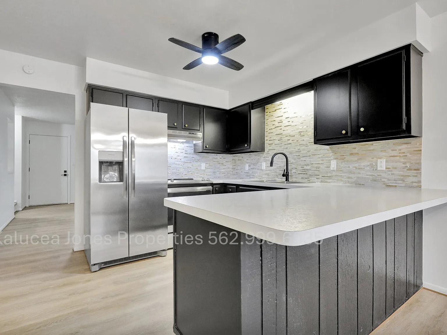 2 bed, 1.5 bath, 1200 sqft, $1,595 — Photo 2
