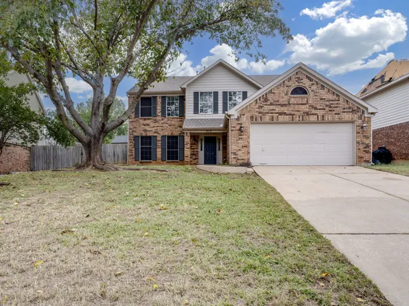 413 Fox Creek Ct, Denton, TX 76209
