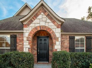 3563 W McLaren Dr, Fayetteville, AR 72704