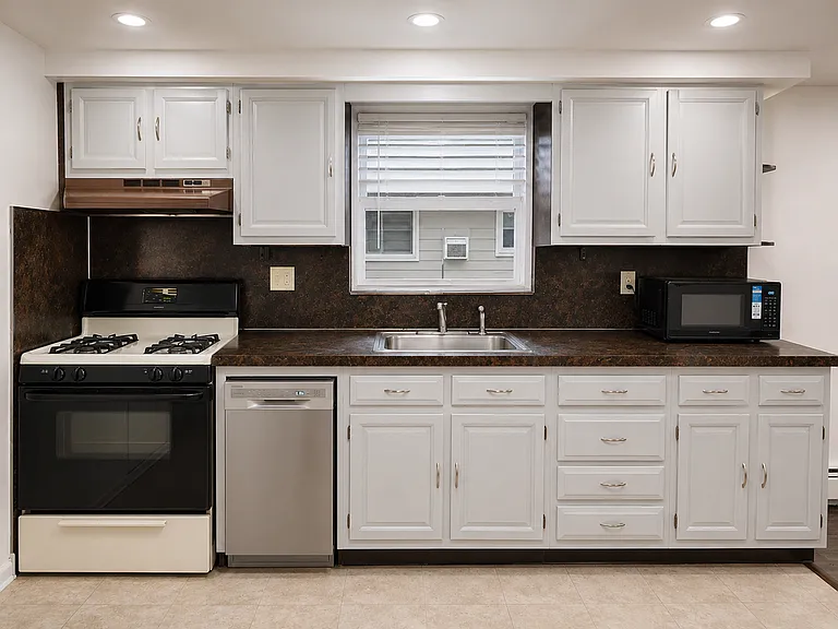 169 W 51st St #1 — Photo 4
