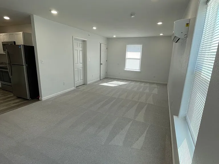413 Doxey St #5 — Photo 4