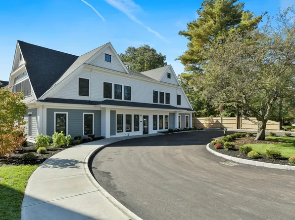 1180 Great Plain Ave #101, Needham, MA 02492