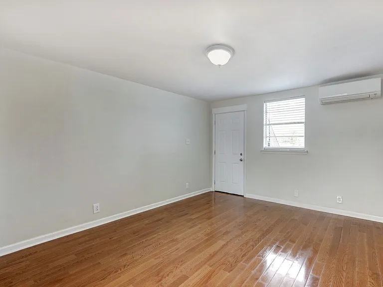 737 E Gwinnett St #D — Photo 18