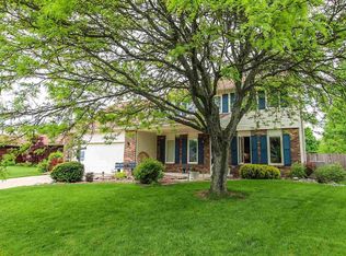 8720 Chimney Hill Pl, Fort Wayne, IN 46804