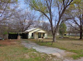 603 Patterson Ave, Comanche, OK 73529