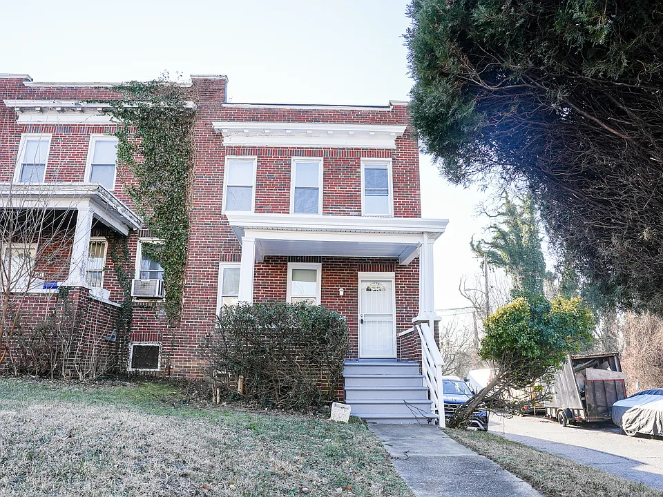 Normount Ave