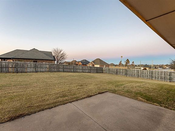 3rd image of 8301 SW Castlestone Ave