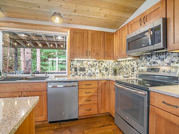 3rd image of 1150 Chickadee Ln