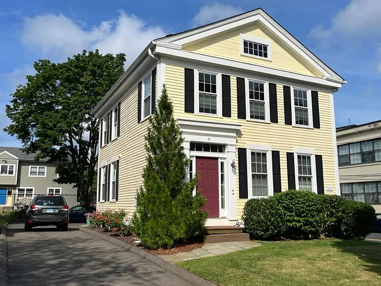 31 Broad St #2 — Photo 2
