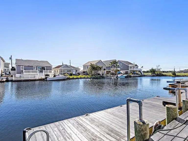 110 N Ensign Dr — Photo 42