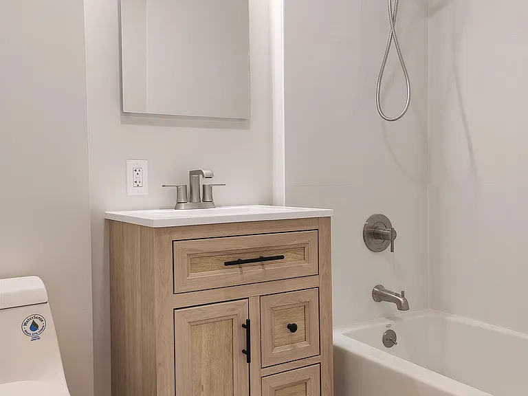 287 Bergen Ave #2 — Photo 9