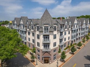 55 1st St UNIT 412, Pelham, NY 10803