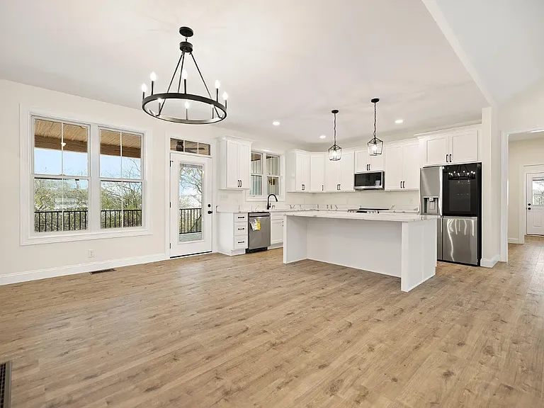 7046 Arbor Meadow Way — Photo 2