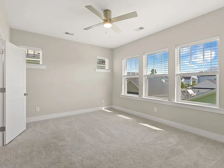 117 Archdale St — Photo 24