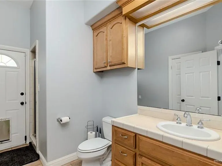 2513 Kings Dr — Photo 15