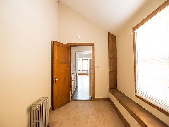 5th image of 904 E Center St #1A