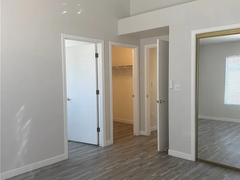 9909 Bundella Dr — Photo 28