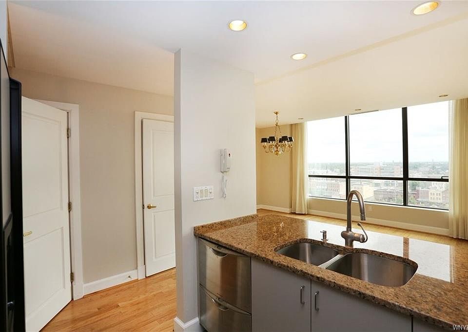 1st image of 600 Main St Unit 1004