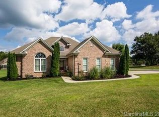 2000 Lee Ellen Ct, Stanley, NC 28164