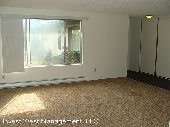 3rd image of 409 NE 104th Ave
