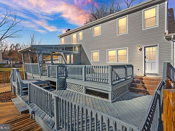 2nd image of 4224 Woodside Dr