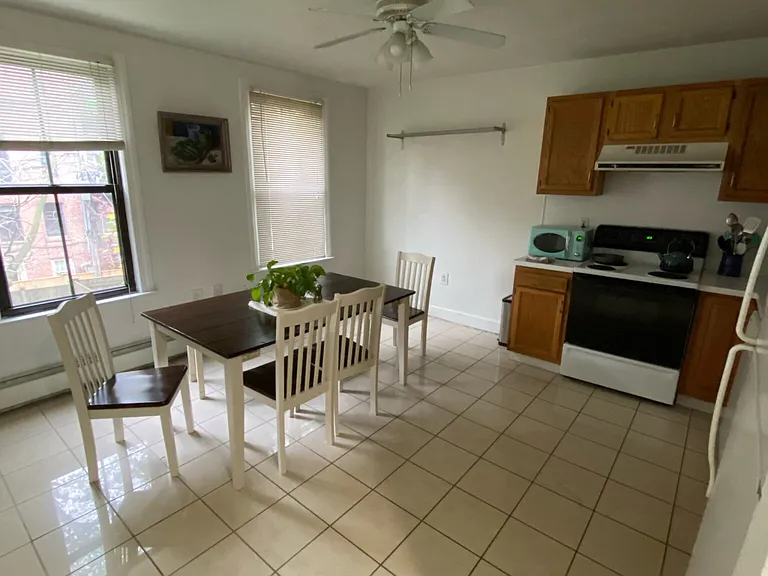 20 Hanson St #1 — Photo 3