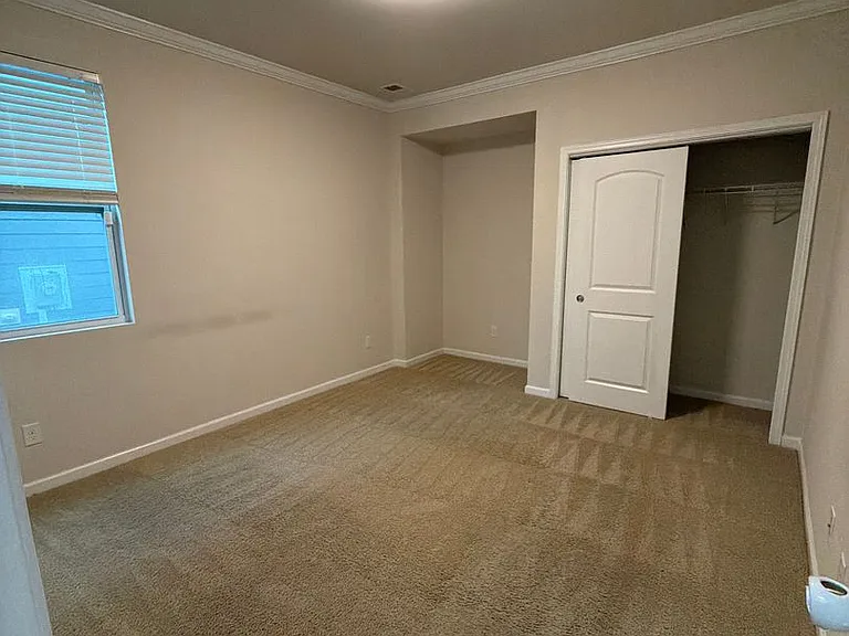 1008 Fairbrae Ln — Photo 18