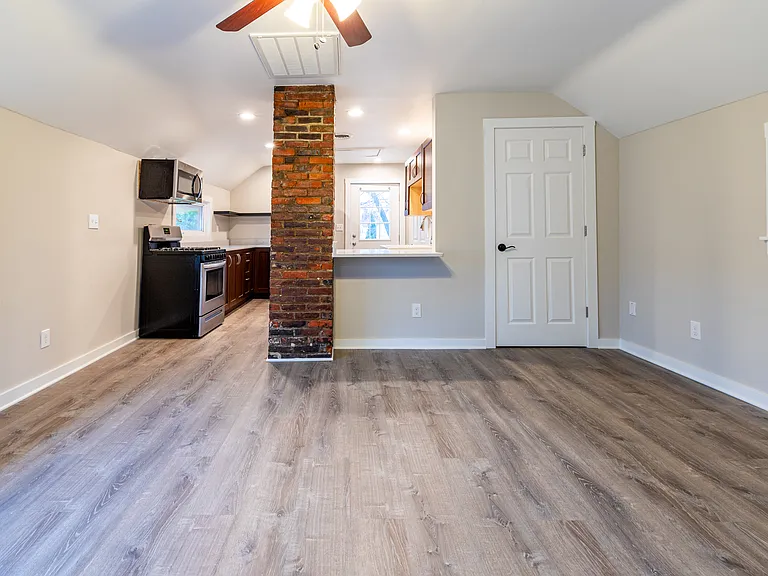908 Fruit Ave #UP — Photo 17