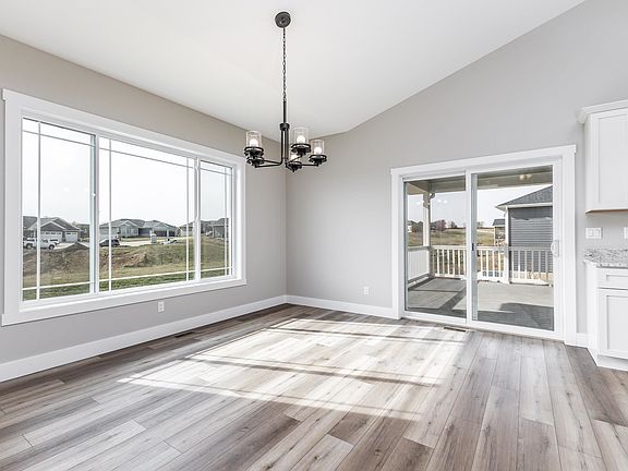 5th image of 8222 Hugo Dr