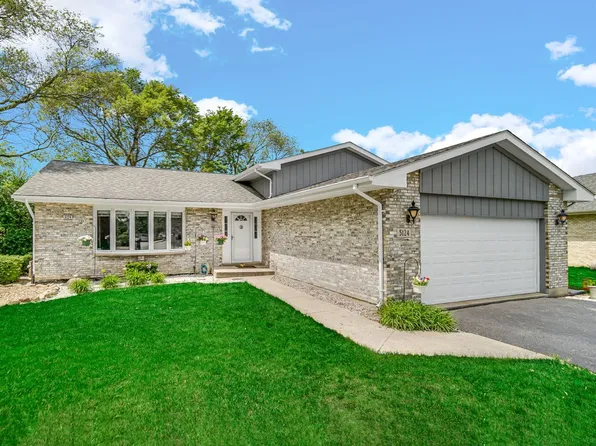 5124 Chippewa Ct, Oak Forest, IL 60452