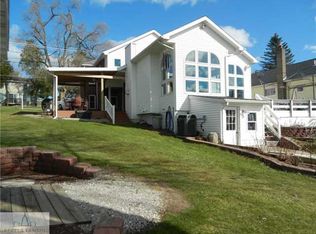 15580 Park Lake Rd, East Lansing, MI 48823